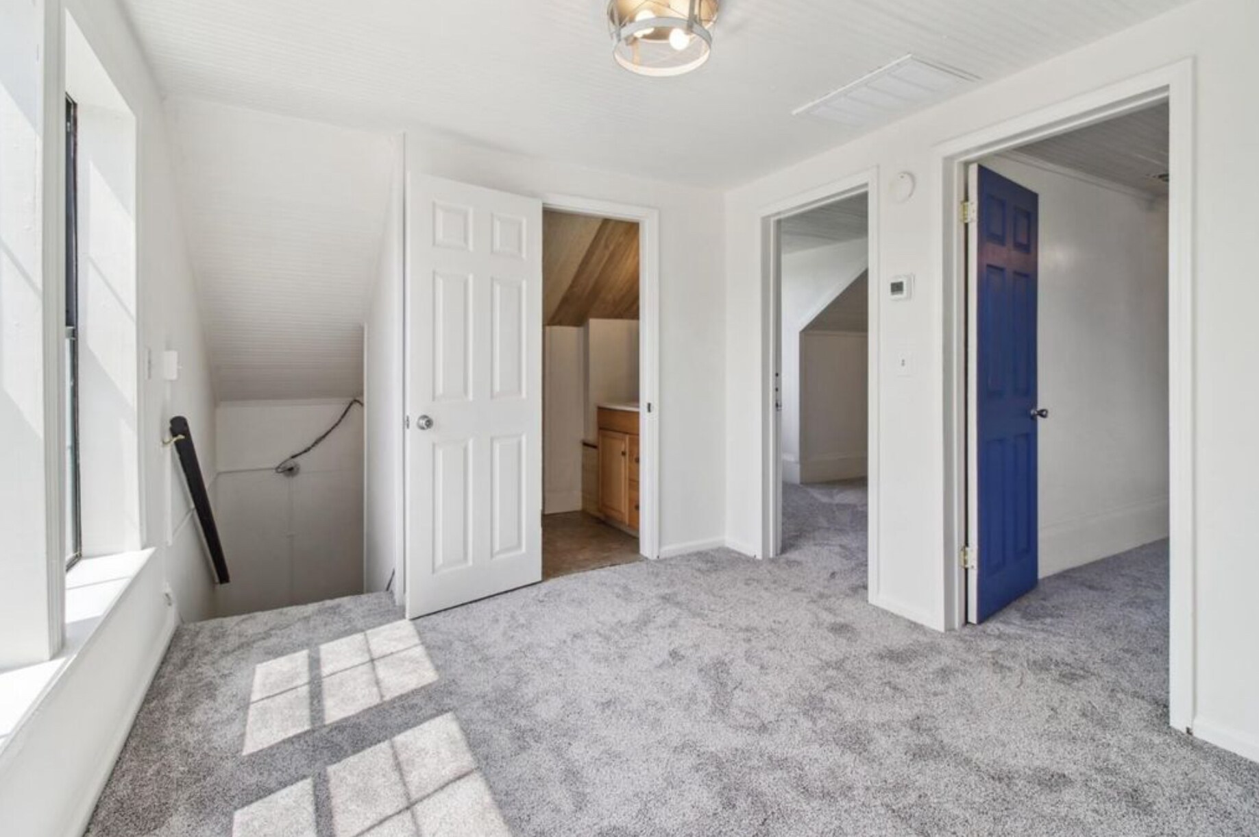 Unit A 2nd floor loft space - 18490 Empire St