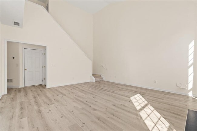 Building Photo - 915 Wendlebury Ct