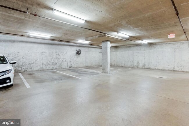 Building Photo - 171 Somervelle St