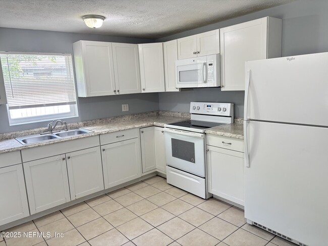 Building Photo - 361 Arora Blvd
