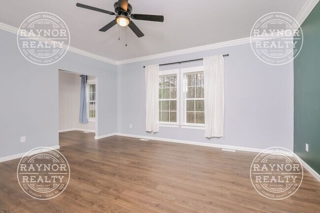 Building Photo - 481 Montgomery Rd