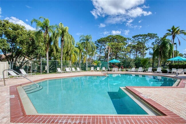 Building Photo - 2617 Bentley Dr