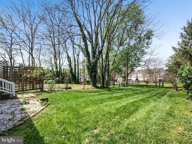 Building Photo - 5479 Main St