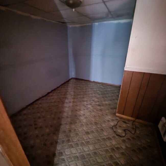 Building Photo - 1402 Willis Ave