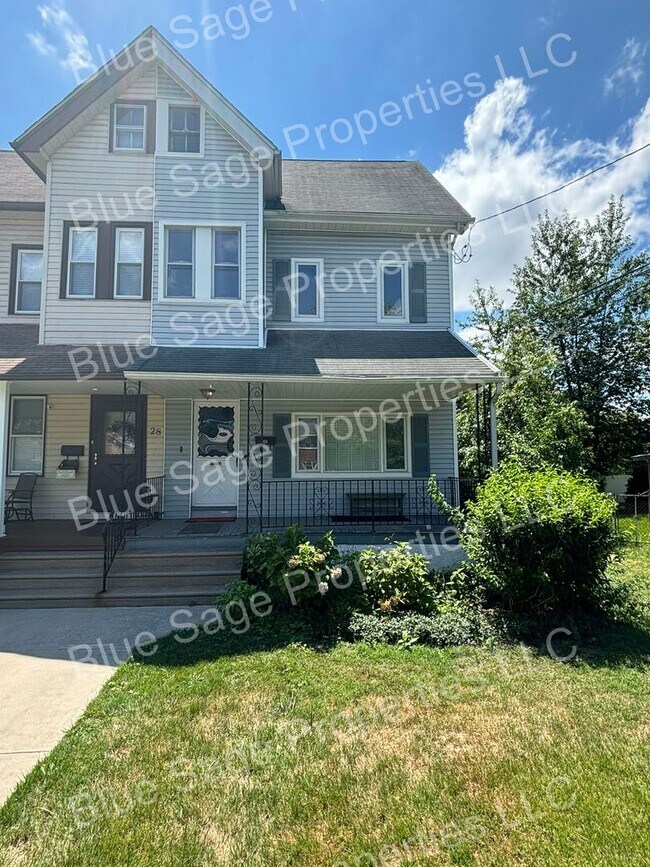 Building Photo - 26 Stratford Ave