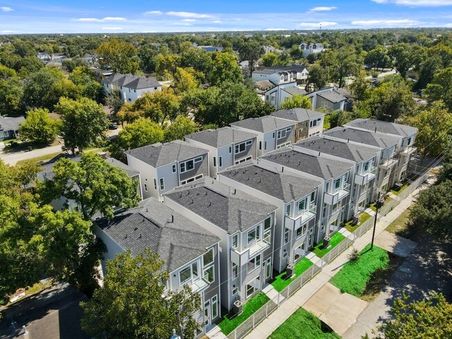 Building Photo - 4017 Ward St