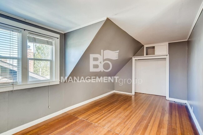 Building Photo - LOCATION, LOCATION, LOCATION! Spacious S Portland Home Walking Distance to PSU and Downtown! MUST...