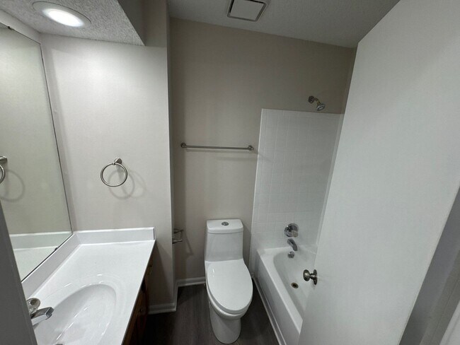 Building Photo - Duplex