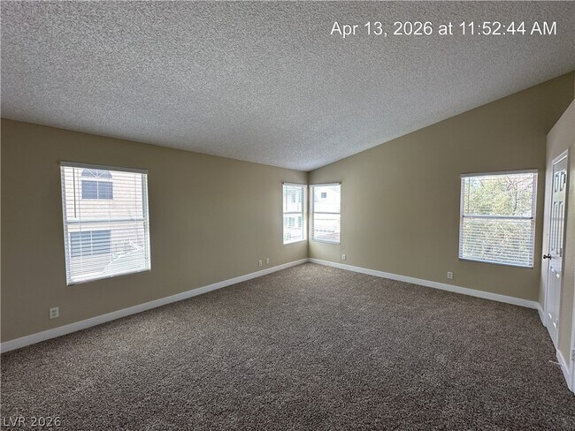 Building Photo - 115 Hanover Dr