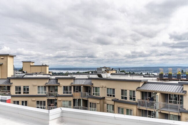 Building Photo - 1717 22nd Ave