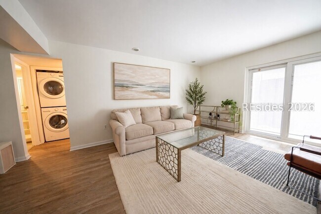 Building Photo - 141 Lamotte Dr
