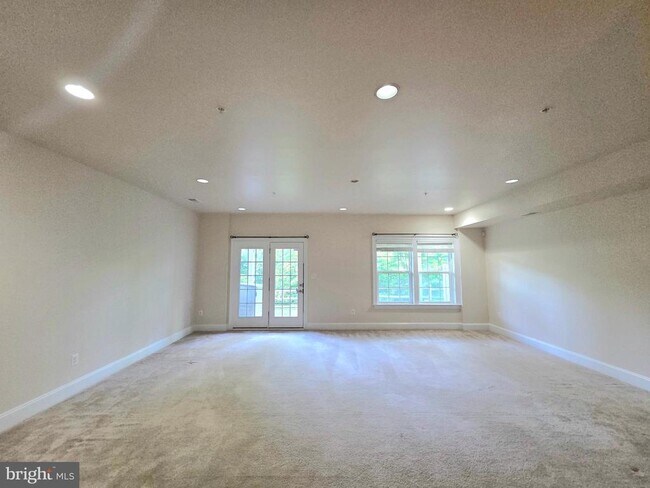 Building Photo - 5415 Stream Bank Ln