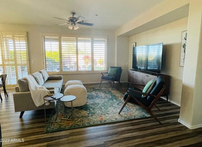 Building Photo - 41520 N River Bend Ct