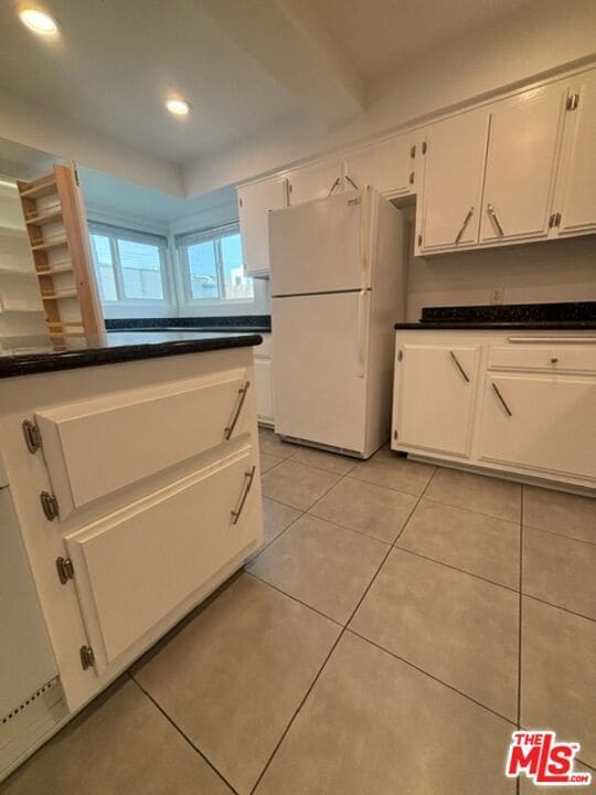 Building Photo - 24 Lighthouse St