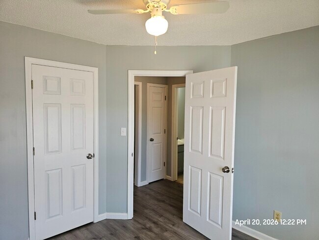 Building Photo - 6633 Biscayne