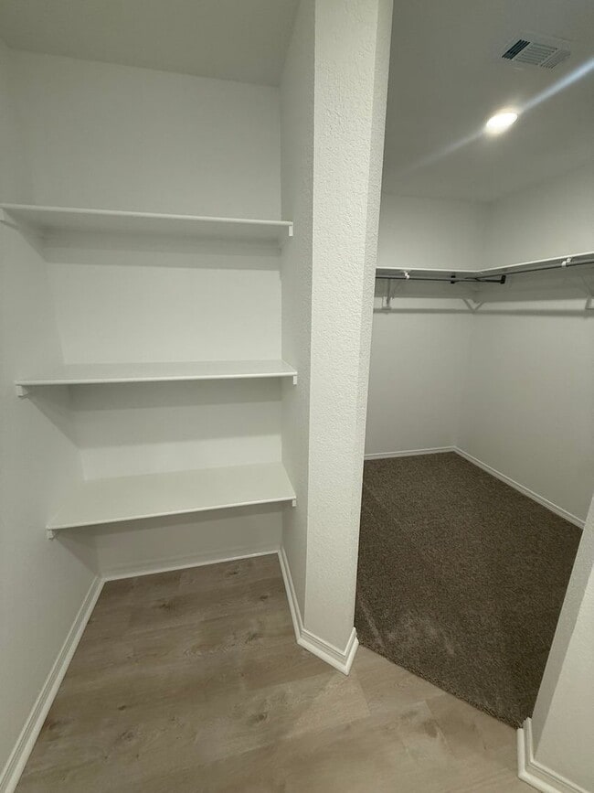 Building Photo - 200 Sarah Alyse Ln