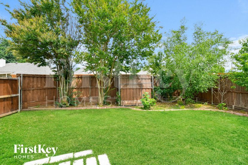 Building Photo - 1809 Pecan View Dr