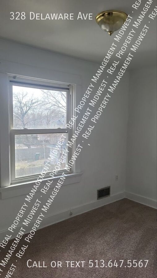 Building Photo - 328 Delaware Ave