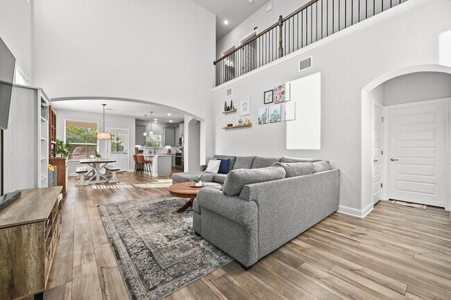 Building Photo - 6514 Marsh Ln