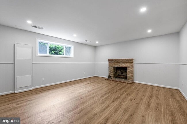 Building Photo - 1403 Ellison St