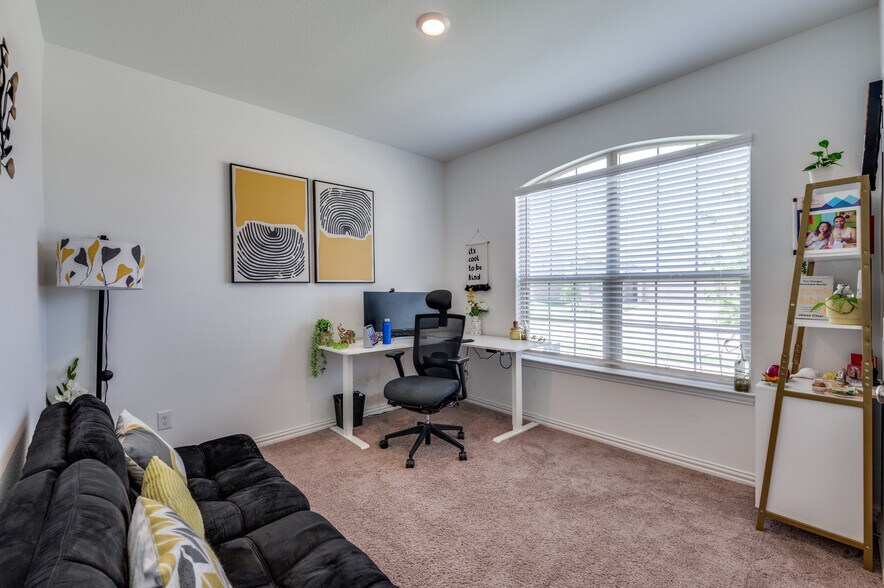 Building Photo - 3016 Riddler Way