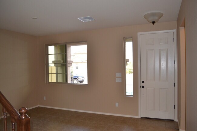 Building Photo - 1715 W Pelican Dr