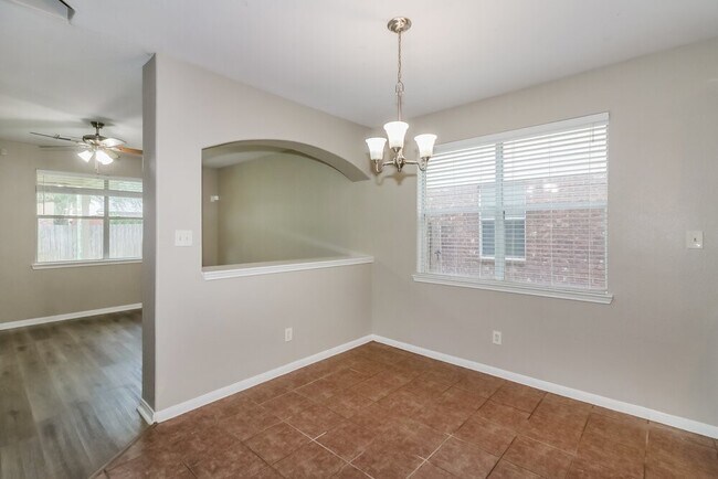 Building Photo - 6015 Starbrook Creek Dr