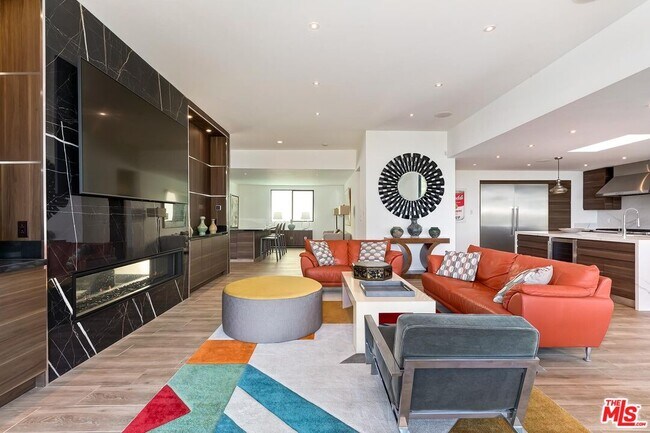 Building Photo - 920 Linda Flora Dr