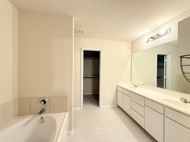 Building Photo - 10515 Ince Ln