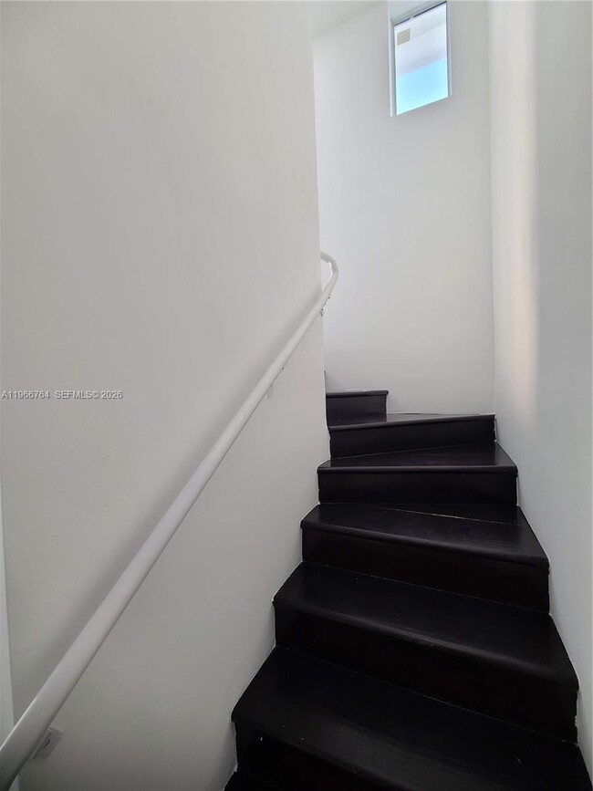 Building Photo - 825 Michigan Ave