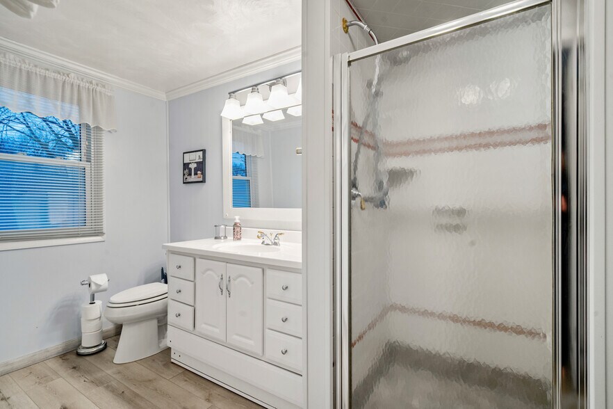 Building Photo - 1077 Liberty St