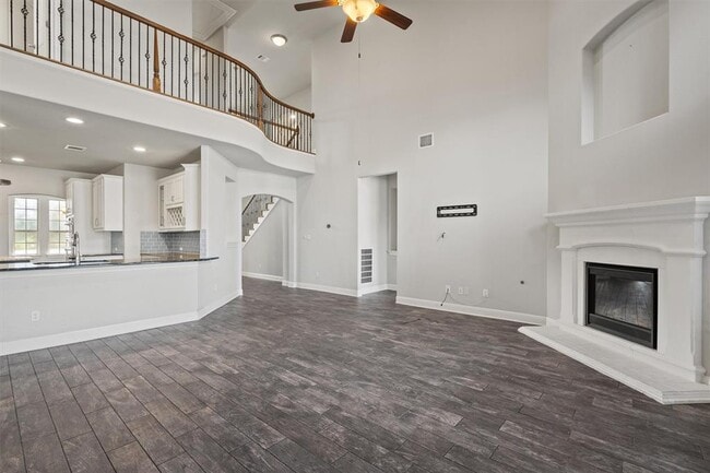 Building Photo - 2700 Mazaro Way