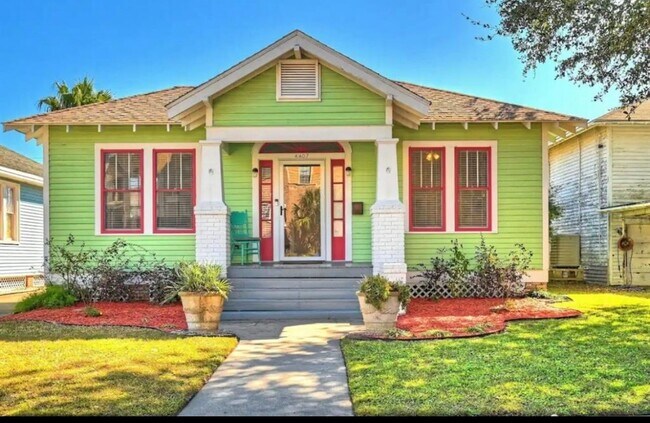 Primary Photo - 4407 Ursuline St