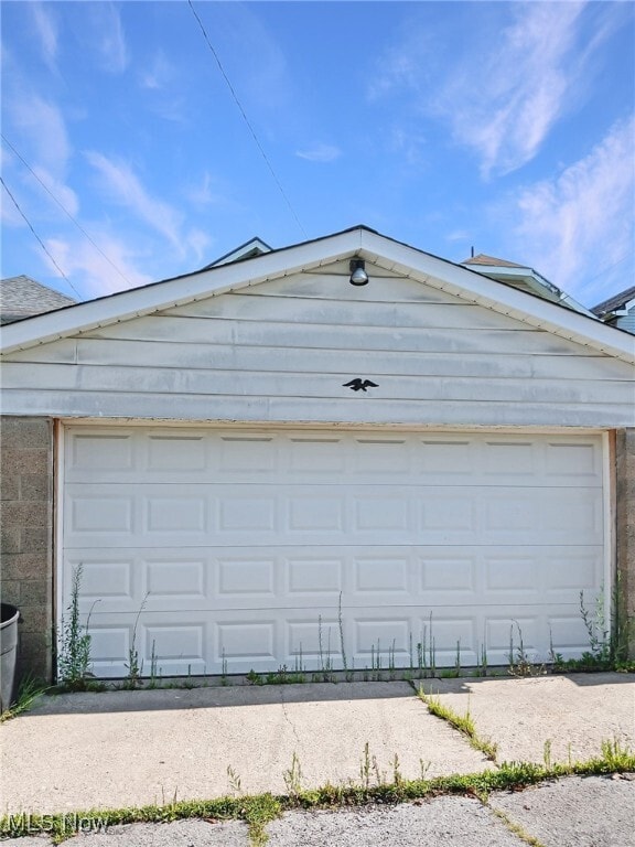 Building Photo - 1334 Oak Grove Ave