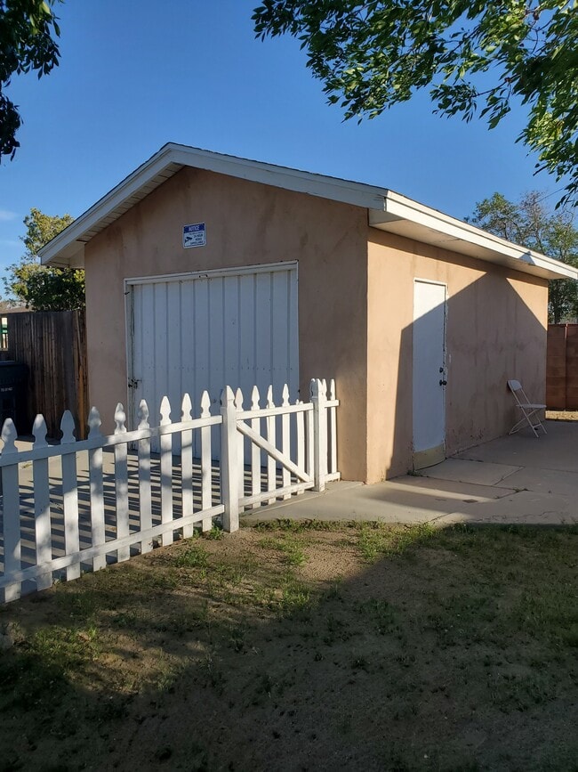 Building Photo - 43360 7th St E