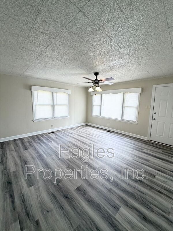 Building Photo - 152 Ebenezer Church Rd