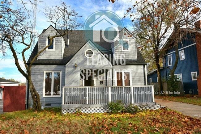 Primary Photo - Central Norman 3 Bed 3 Bath MOVE IN SPECIA...