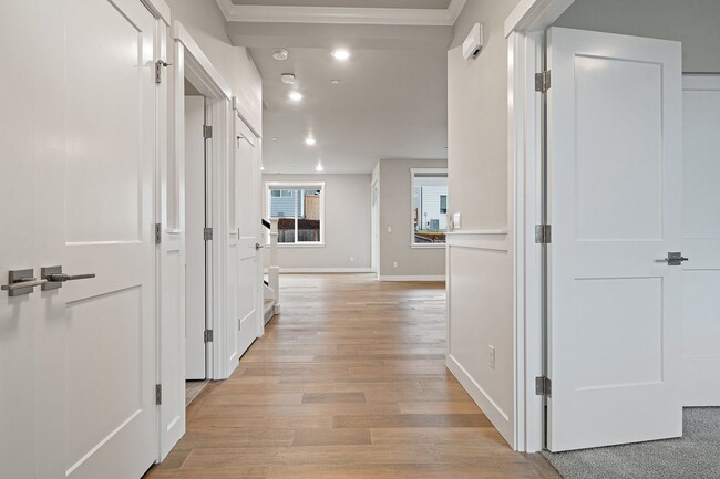 Building Photo - Newer 4-Bedroom Home in Bremerton