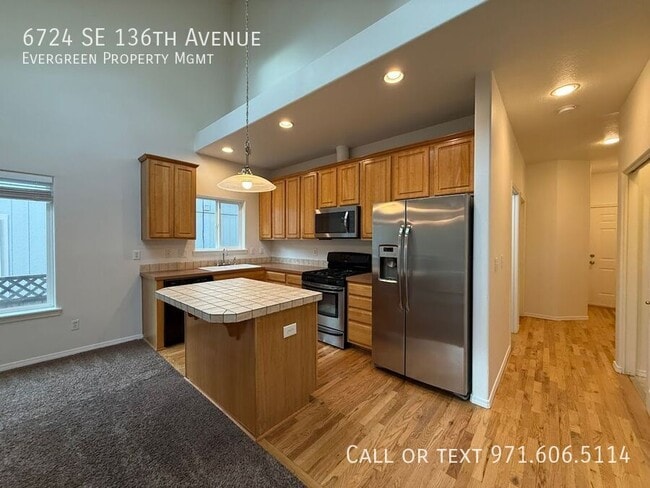 Building Photo - 6724 SE 136th Ave
