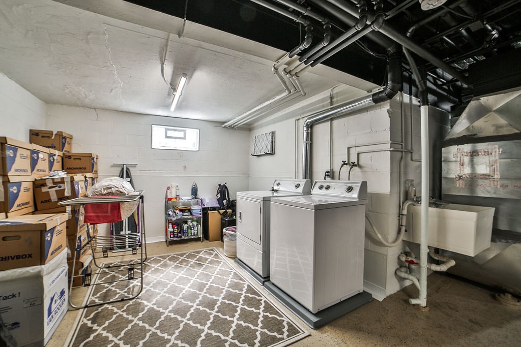 Building Photo - 32 Bernhardt Dr