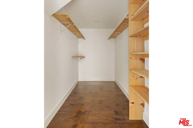 Building Photo - 1523 Murray Dr