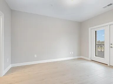 Building Photo - 165 Ella Kinley Cir