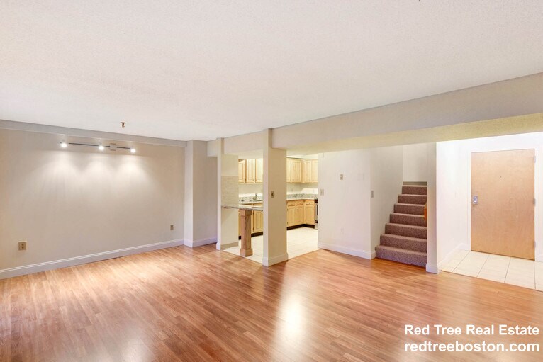 Building Photo - 1079 Commonwealth Ave