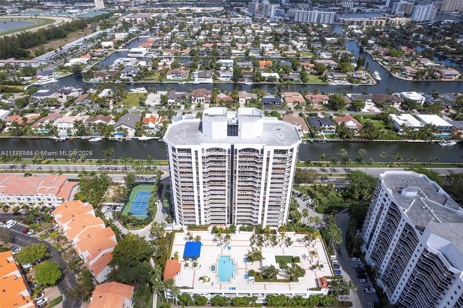 Building Photo - 3598 Yacht Club Dr