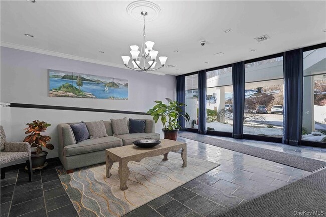 Building Photo - 400 High Point Dr