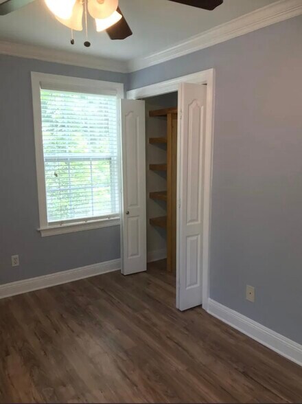 Building Photo - 6231 Waldo Dr