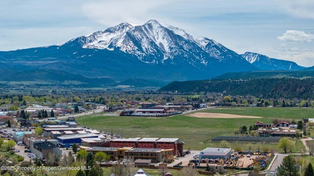 Building Photo - Contemporary 2 bed, 2.5 bath condo in Carbondale w/ stellar Mt. Sopris views