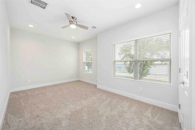 Building Photo - 1411 Bigelow St