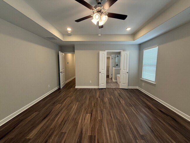 Building Photo - 9679 Bloomington Circle S