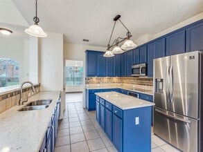 Building Photo - 3709 Mason Dr